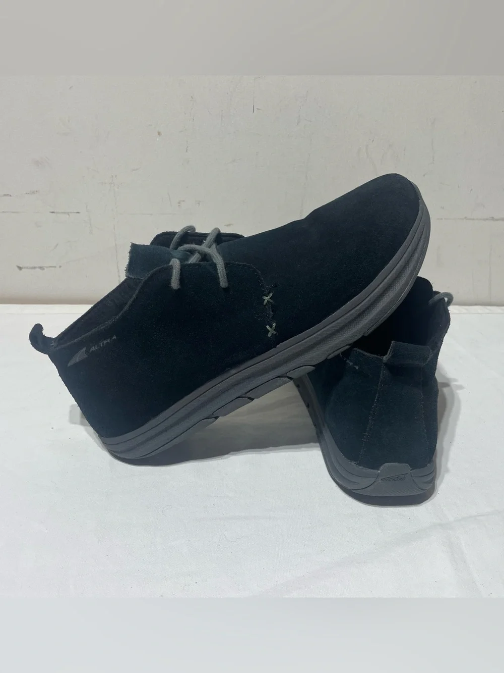 Altra Desert Chukka Shoes Mens 9 Black Suede Leather A1674-2-090 Zero Drop